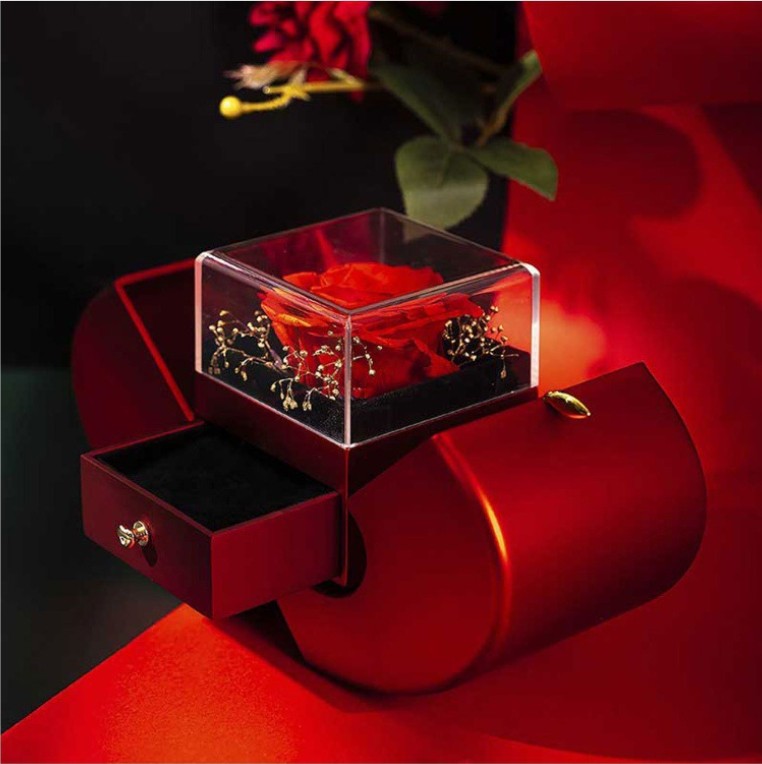 Matilda Cross | Preserved Rose Jewellery Box With Necklace For Women