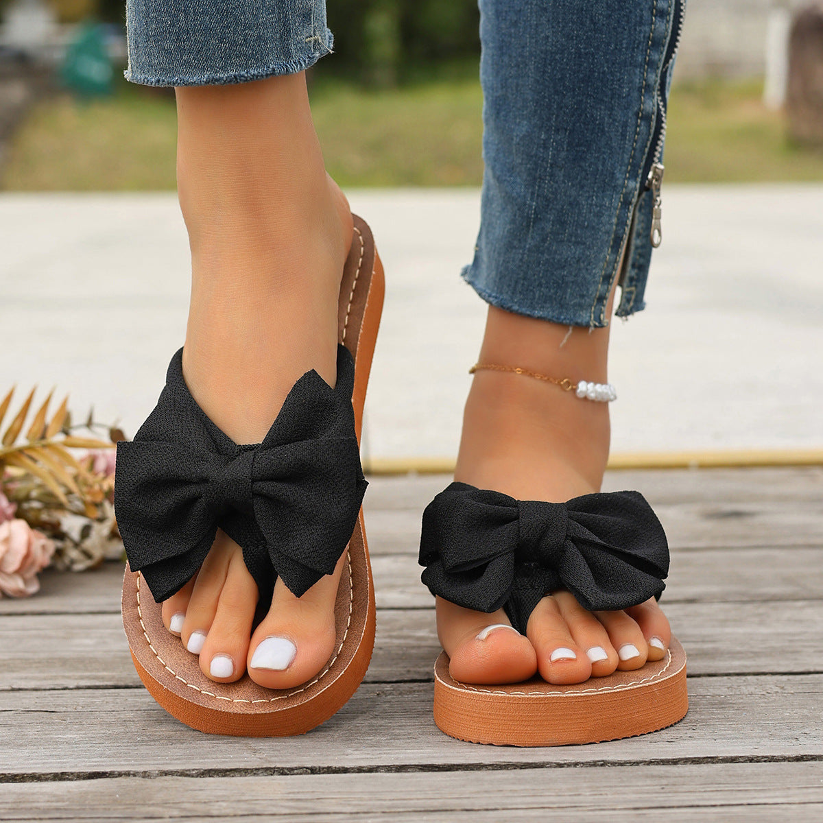 Willow Hartley | Bow Detail Thong Sandals For Women