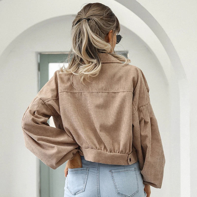 Kurze_Cord_Jacke_fur_Damen___Lassig_5.jpg
