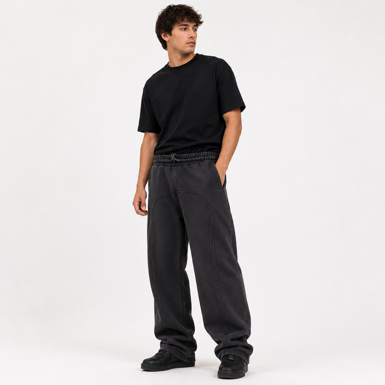 LiamAndersonWideLegCargoSweatpantsForMen-model.png