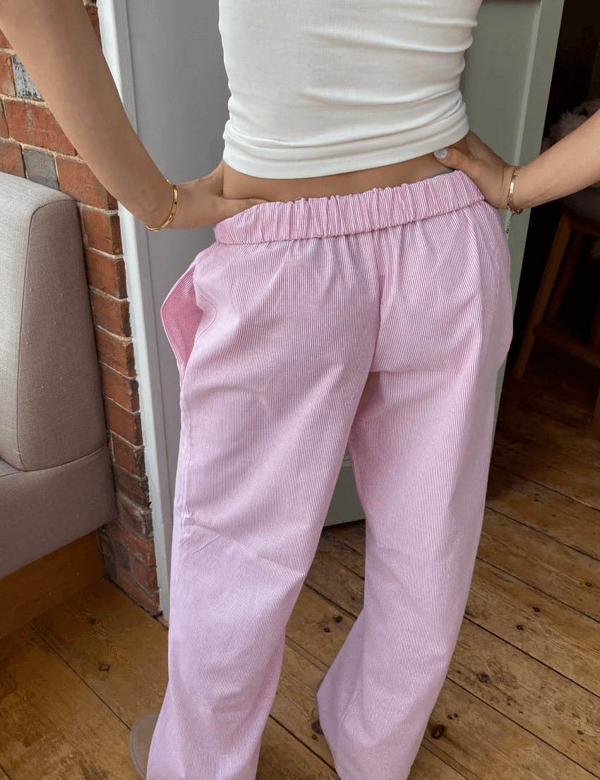 Loungehose_fur_Damen__Relaxed_Fit__Elastischer_Bund__Weich_und_leicht_3.png