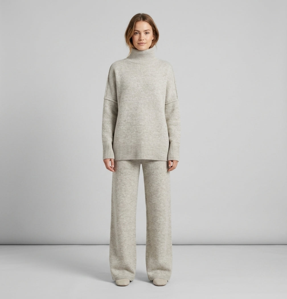 MatildaFergusonLuxeKnitLoungeSetForWomen-model.jpg