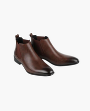 Oliver Bennett | Pointed Toe Chelsea Boots For Men