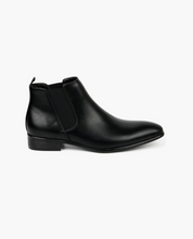 Oliver Bennett | Pointed Toe Chelsea Boots For Men