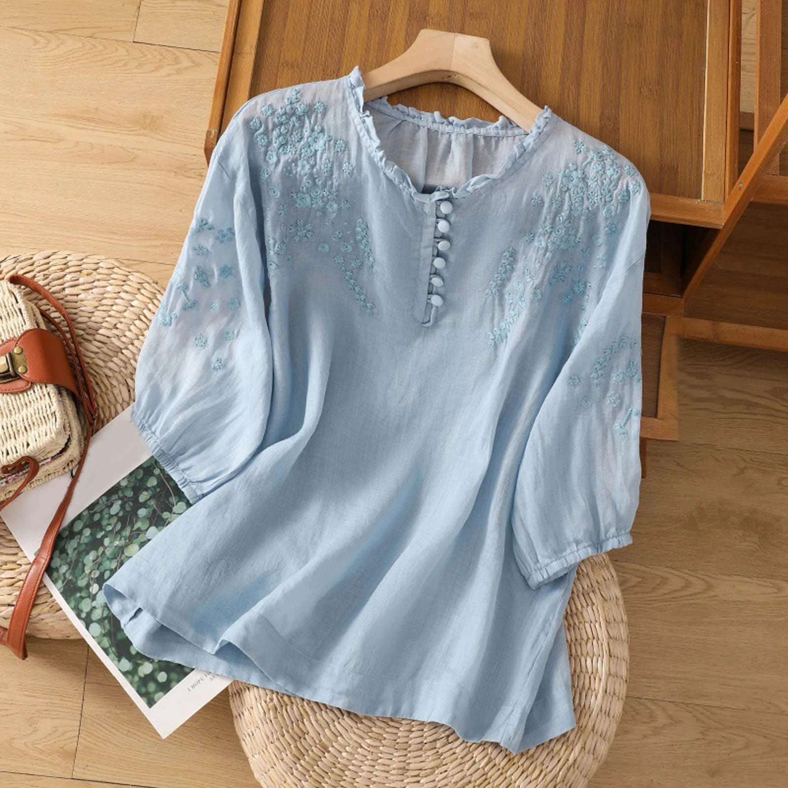 Chloe Ferguson | Floral Embroidered Blouse With Button Front