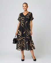 Tara Wyndham | V-Neck Batwing Bow Print Midi Dress For Women