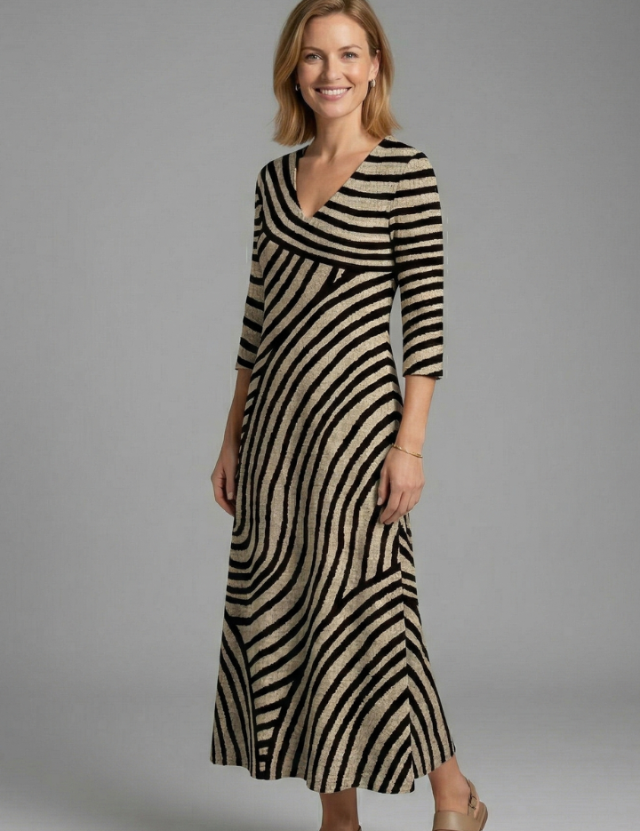 Women_sMaxiDresswithV-NeckandShortSleeves_4.png