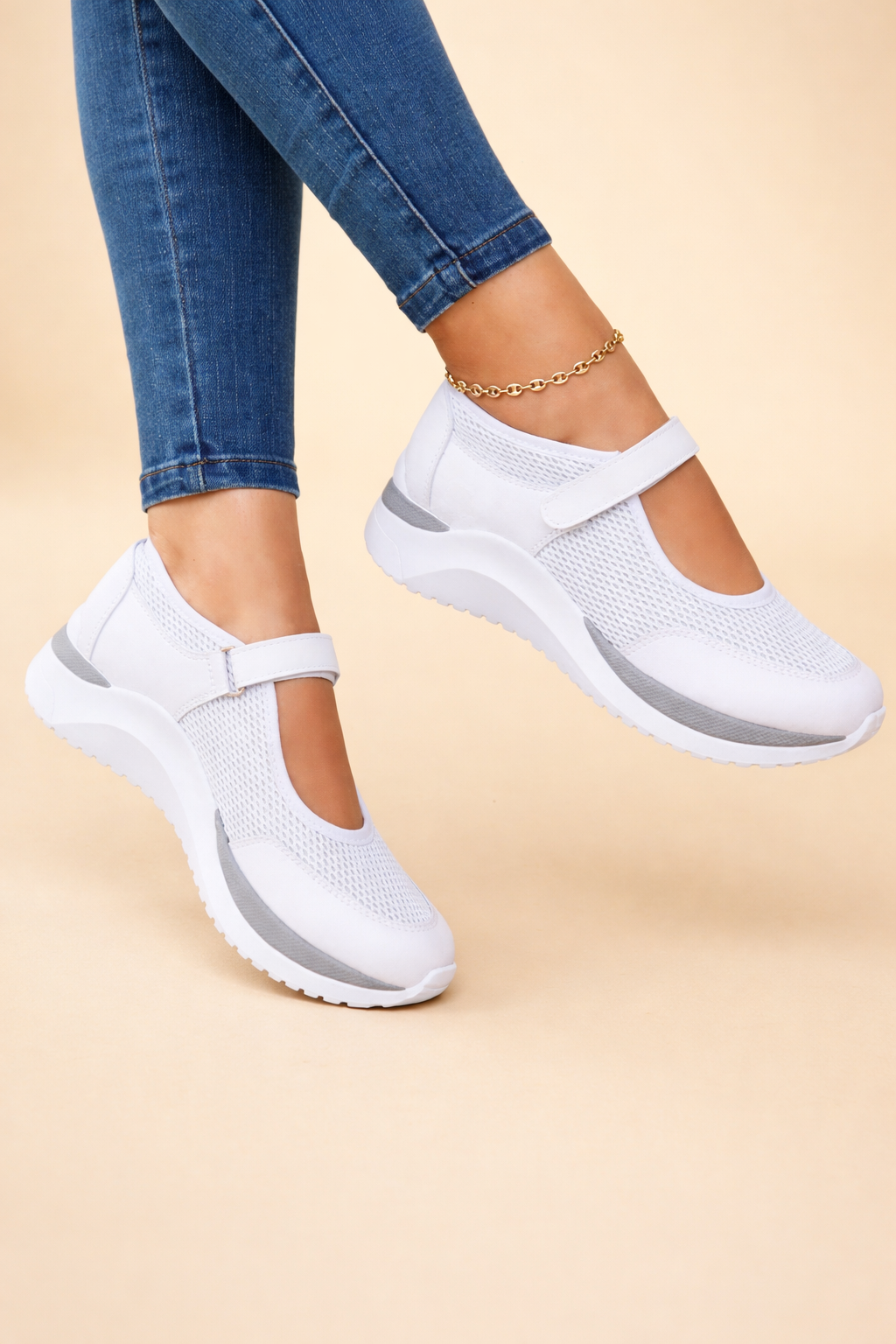 Chloé Bennett | Comfort Sneakers For Women