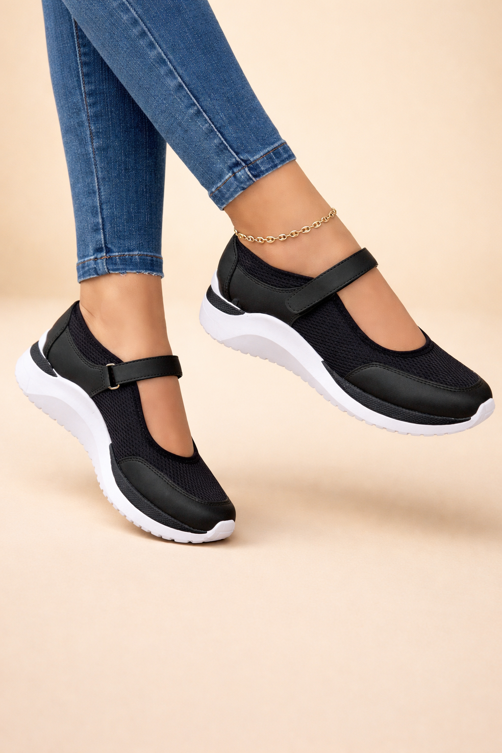 Chloé Bennett | Comfort Sneakers For Women