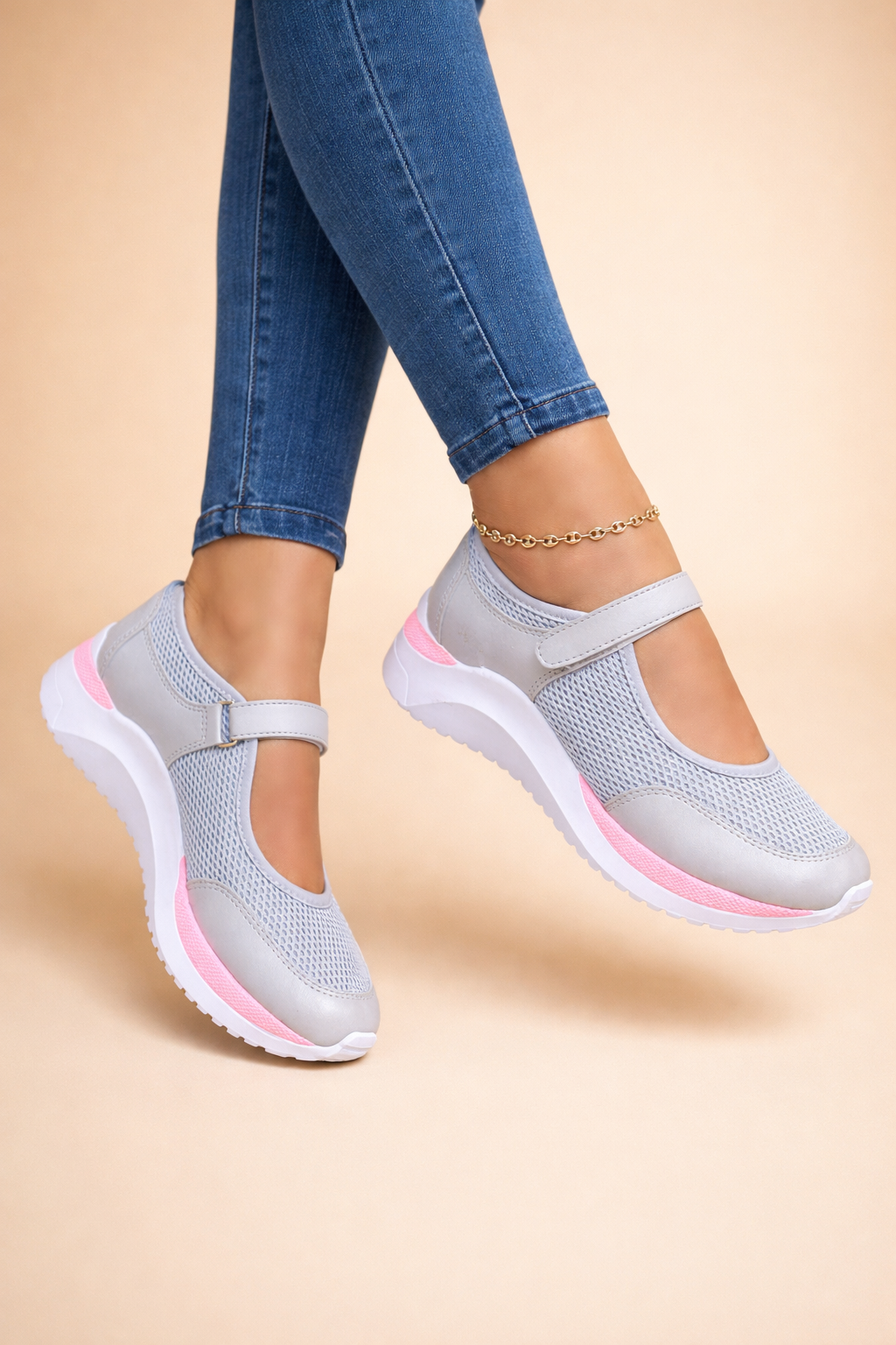 Chloé Bennett | Comfort Sneakers For Women