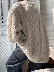 Women's Oversized Cable Knit Sweater — Warm Autumn Jumper