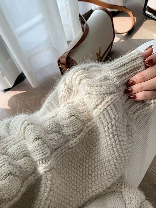 Women's Oversized Cable Knit Sweater — Warm Autumn Jumper