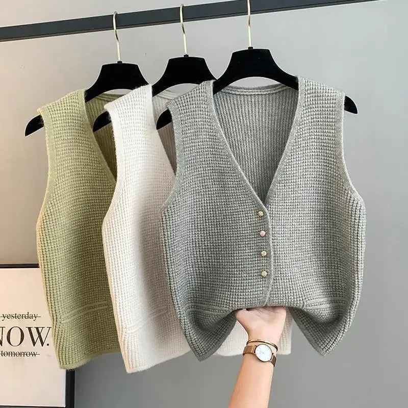 Clara Fontaine | Knitted Vest For Women