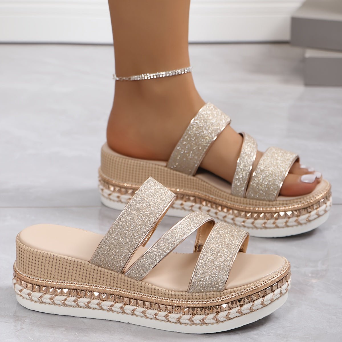 talia-everyday-spring-sandals-945380_bb1ac16b-c9b3-4942-bd27-c951739a3d16.jpg