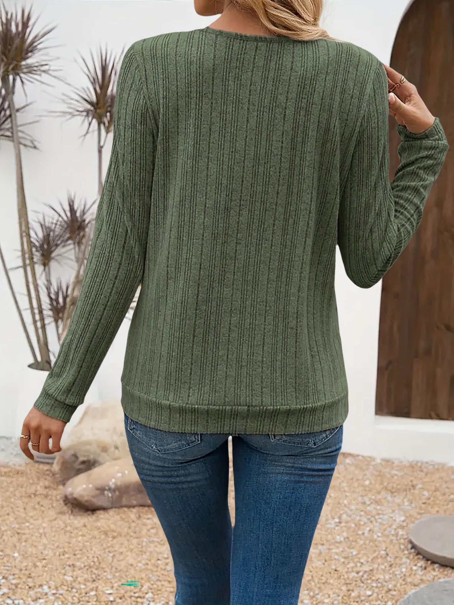 Amelie Dawson | Ribbed Long Sleeve Top With Luxe Keyhole Detail